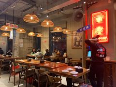 大堂-炉小二铜锅牛蛙•川湘菜(三里屯店)