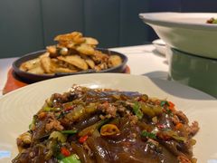 -阿瓦山寨·湘菜现炒·剁椒鱼头王(咸阳总店)