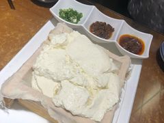 -95号酱骨·一块豆腐(展春园西路店)
