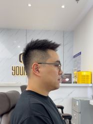 -尤司男士国潮理发馆