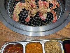 -明洞阿姨·韩式酱蟹烤肉·创意料理(三元桥店)