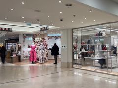 -乐蓬马歇百货公司(Rive Gauche)