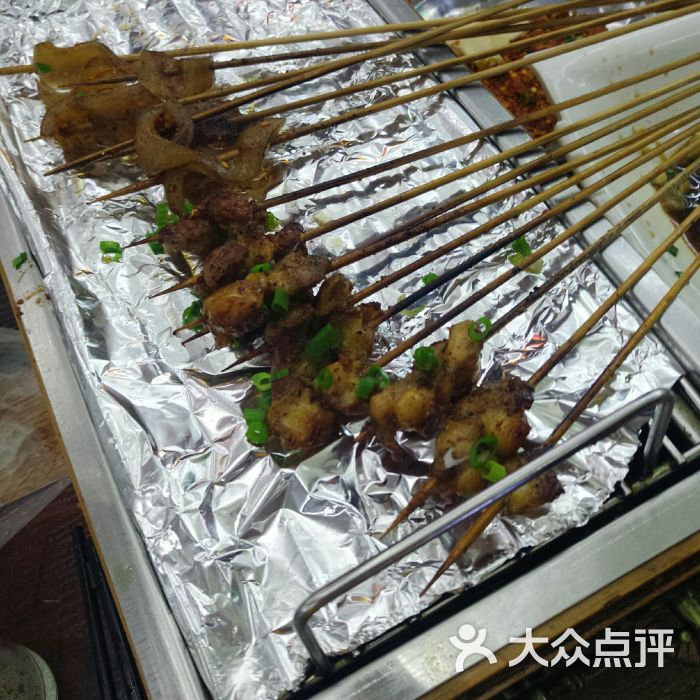 刘b把把烧(解放碑总店)炭烤掌中宝图片 - 第1张