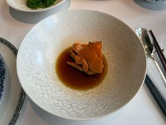 琥珀酒熟醉大闸蟹-新荣记(建国门外大街店)