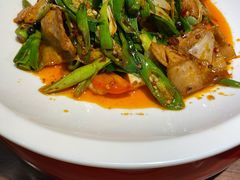 代代人都爱吃的回锅肉-有红鸡毛店·川菜(建设路店)