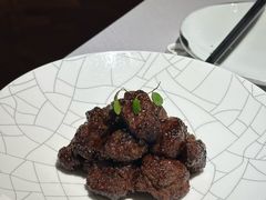 沪市牛肉粒-屋里厢上海菜馆