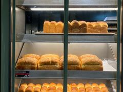 -HOT CRUSH趁热集合·现烤面包(上海环球港店)
