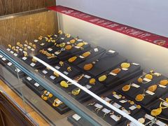 -品真阁华夏典当行(四通桥店)