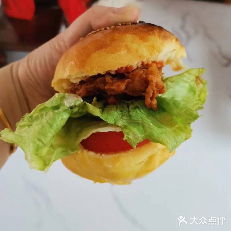 捞出… 依次全部完成 再回油锅复炸一遍捞出