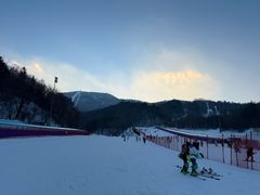 -亚布力新体委滑雪场