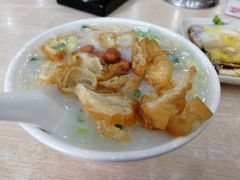 艇仔粥-银记肠粉店(市二宫店)