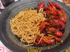 -肥肥虾庄·金牌油焖大虾(汉口城市广场店)