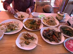 -J Daeng Seafood