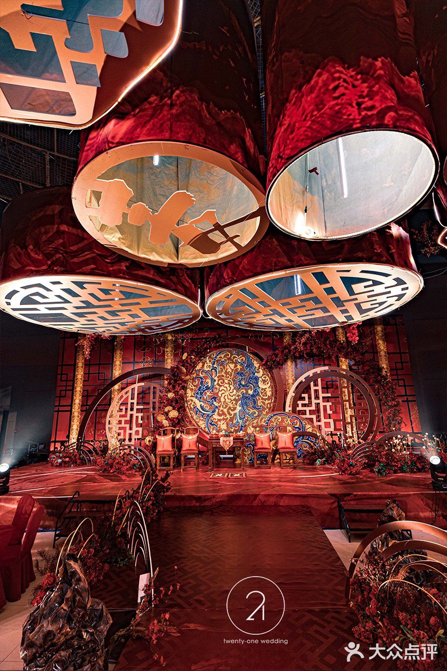 别再做烂大街婚礼了，小众婚礼挺有意思的。