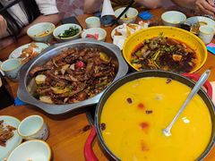 -休记光头香辣蟹干锅(绵竹店)