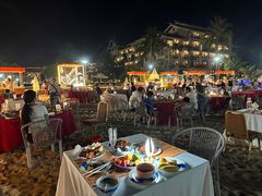 -亚龙湾希尔顿自助餐厅·海鲜·烧烤·沙滩BBQ·现场乐队