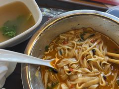 -丽丽三鲜螺蛳粉(田林路店)