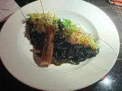 海胆墨鱼汁意面-wann lounge 低温慢煮牛排·清吧