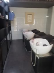 -苑苑发型设计