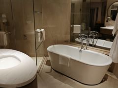 -上海佘山世茂艾美酒店