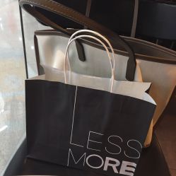 -LESSMORE科技头皮理容中心