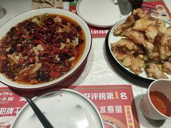 -辣小妮de川菜馆(红旗Mall店)