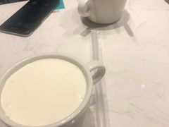 盆栽奶茶-more than meow吴止猫主题餐厅(公馆店)