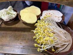 -正南齊北重庆老火锅(光华村直营店)