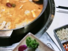 -喃喃椰·糟粕醋·椰子鸡火锅(七堡花园店)