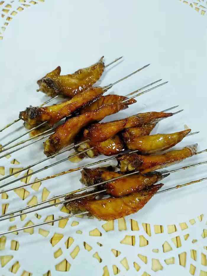 集韩鲽鱼头和小串(台东店)-"最近很火的鲽鱼小串,台东有两家,过来逛夜