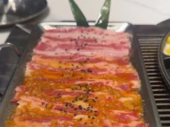 -山野的朋友露营炭火烤肉