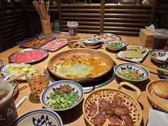 -洱火云南酸菜牛肉火锅(石景山当代商城店)