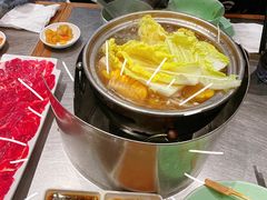 潮汕牛腩锅底-潮界(LU·ONE凯德晶萃广场店)