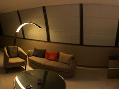 -上海滴水湖皇冠假日酒店