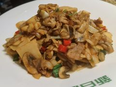 -新白鹿餐厅(滨江银泰店)