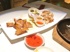 烤鸡腿肉烤猪脆骨-俄士厨房(万松园店)