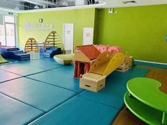 -乐融婴幼儿成长中心(四季青校区)