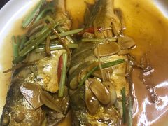 红烧野生大黄花鱼-赖厨潮汕砂锅粥