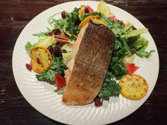 鲑鱼彩虹蔬菜碟-Brut Eatery悦璞食堂(建国东路店)