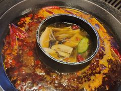 菌香鸳鸯锅-晓宇重庆火锅(赛格国际购物中心店)