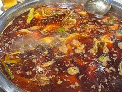 -肖肖酸萝卜鱼火锅(总店)