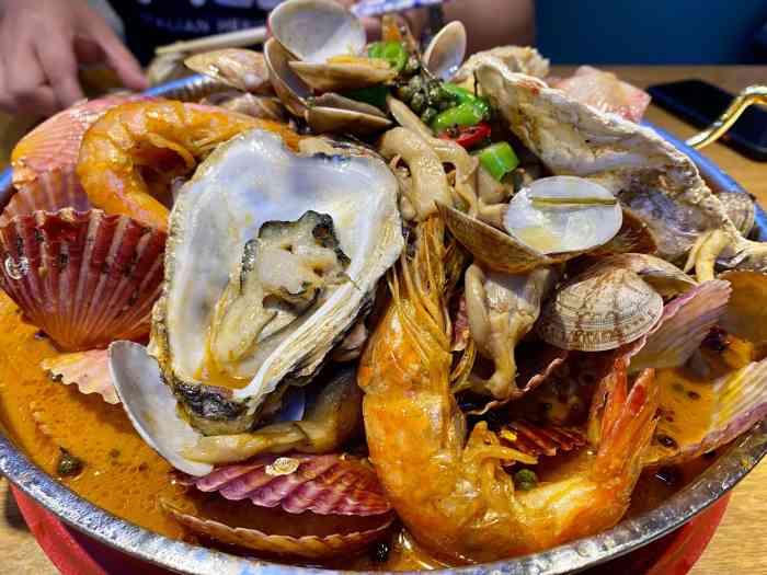 小螺号海鲜(楷林国际店)-"满目的海鲜生猛较量铺满硕大的台案保.