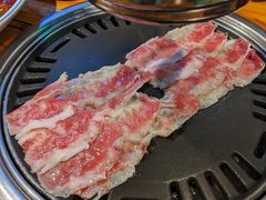 精品牛五花-唯成•韩国炭火烤肉 유성고기