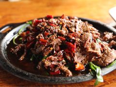 铁板韭菜牛肉-乡村小榭饭店