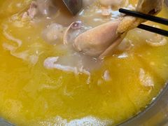 -鲜入围煮花胶鸡海鲜火锅