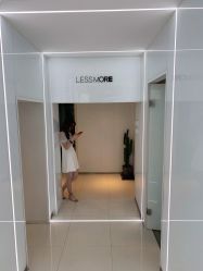 -LESSMORE科技头皮理容中心