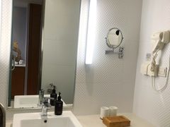-全季酒店(重庆李子坝牛角沱地铁站店)