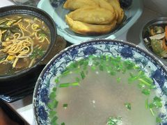 -老新隆牛肉锅贴(新街口店)