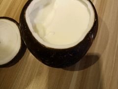 -志龙皇冠吃货椰子铺