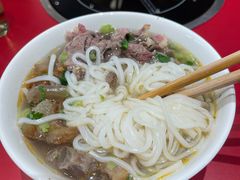 -潮汕·草根牛肉档(城市集市上海荟聚店)